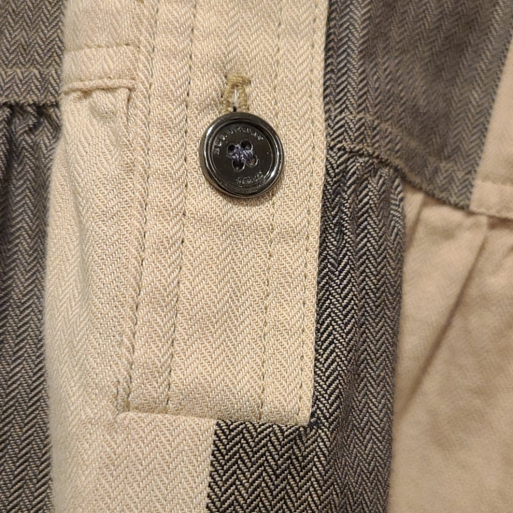 Burberry Beige Nova Check Button-Front Tunic with Black and Red Plaid - Picture 3 of 6